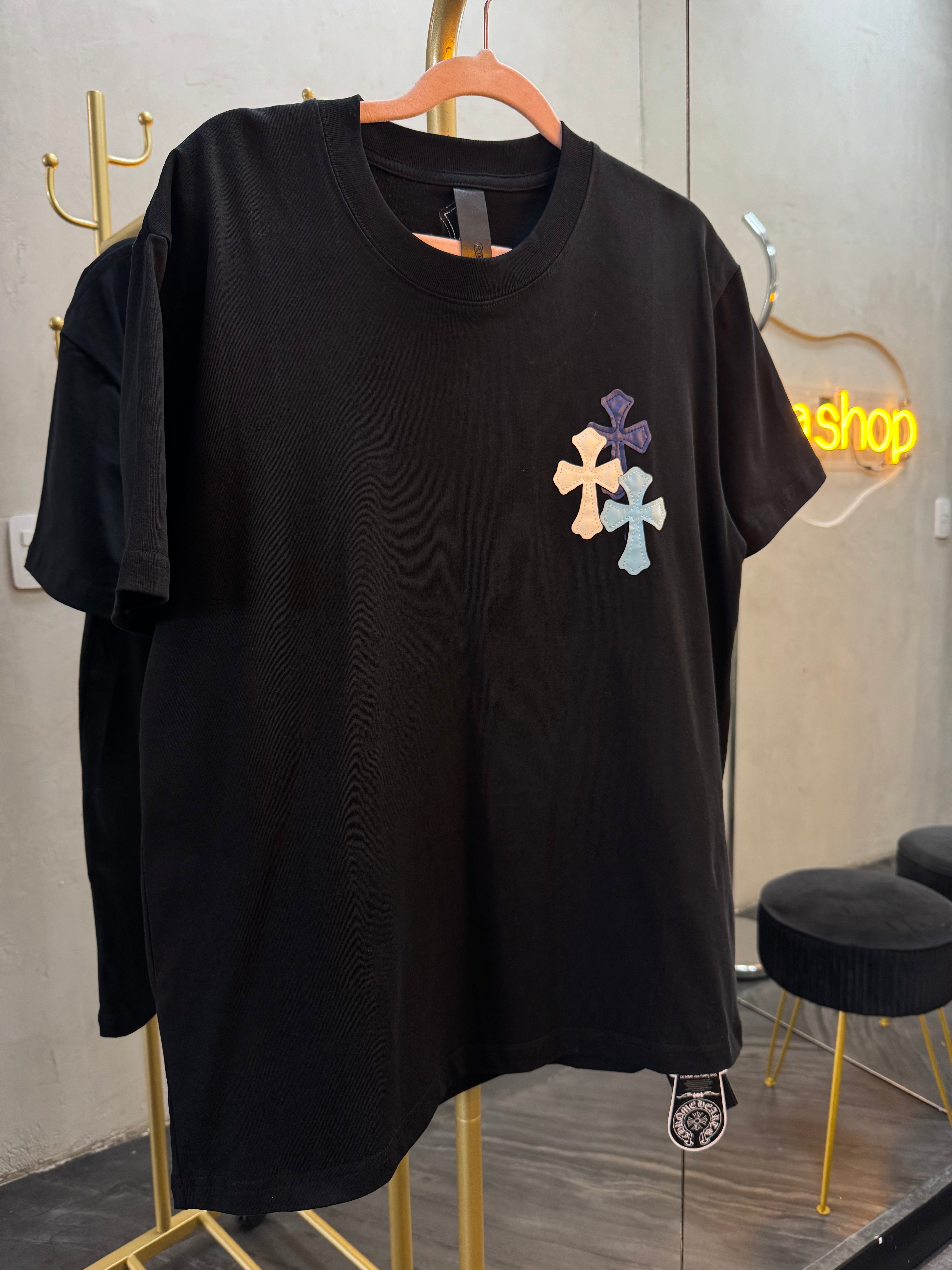 T-SHIRT NEGRA CRUZ AZUL CROME H-5